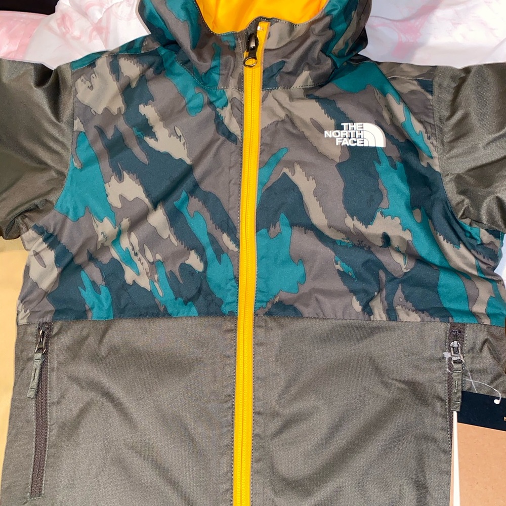 Toddler boy’s North face jacket